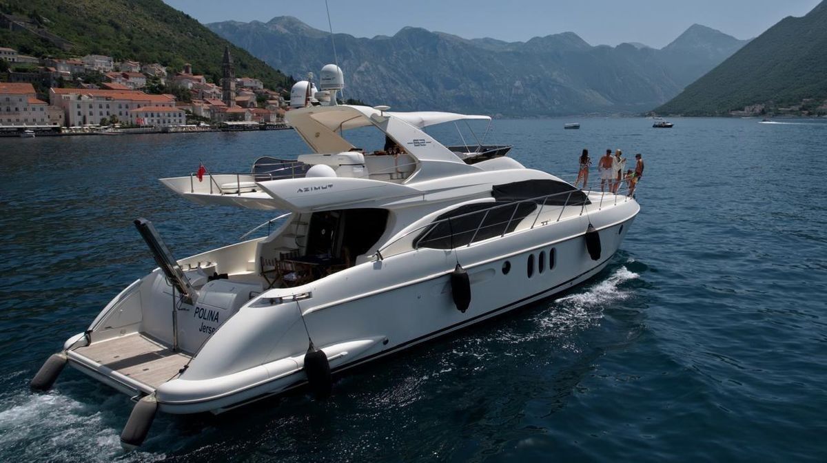 2005 Azimut 64 