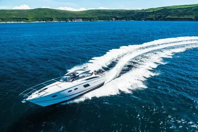 2015 Princess V39