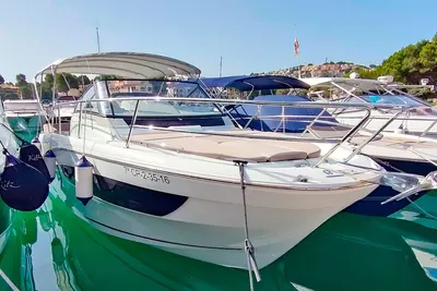 2017 Jeanneau Cap Camarat 9.0 wa