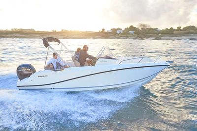 2023 Quicksilver Activ 675 Open