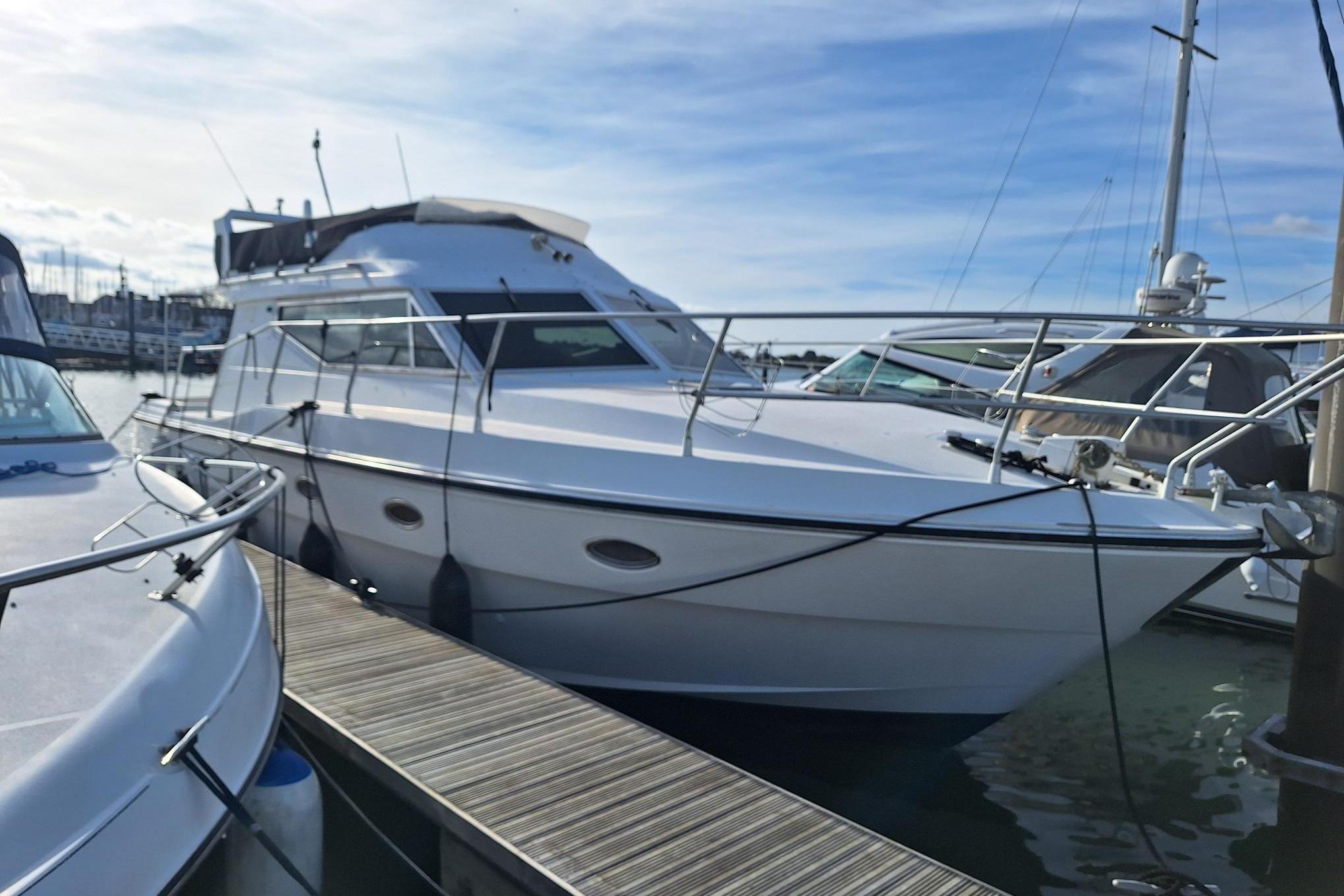 1990 Azimut 37