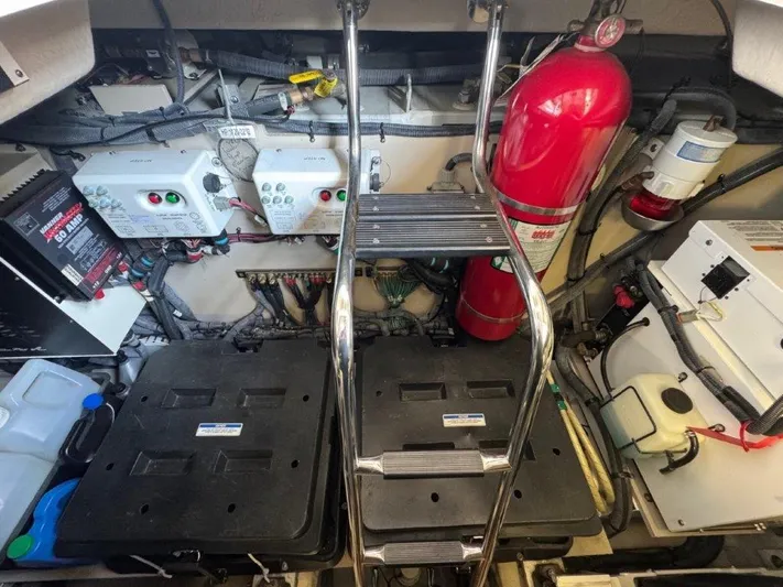  Yacht Photos Pics 2012 Sea Ray 540 Sundancer - Image 53