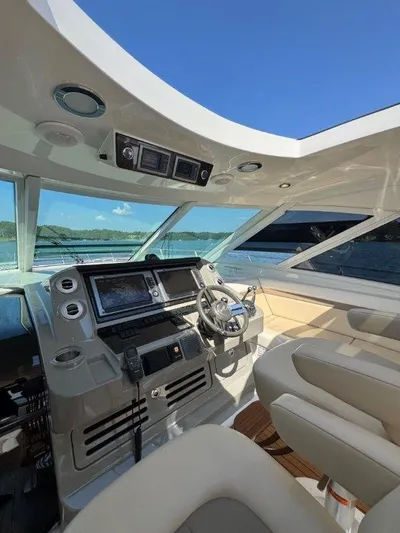  Yacht Photos Pics 2012 Sea Ray 540 Sundancer - Image 21