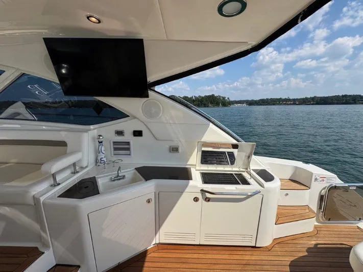  Yacht Photos Pics 2012 Sea Ray 540 Sundancer - Image 18