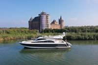 2003 Ferretti Yachts 530