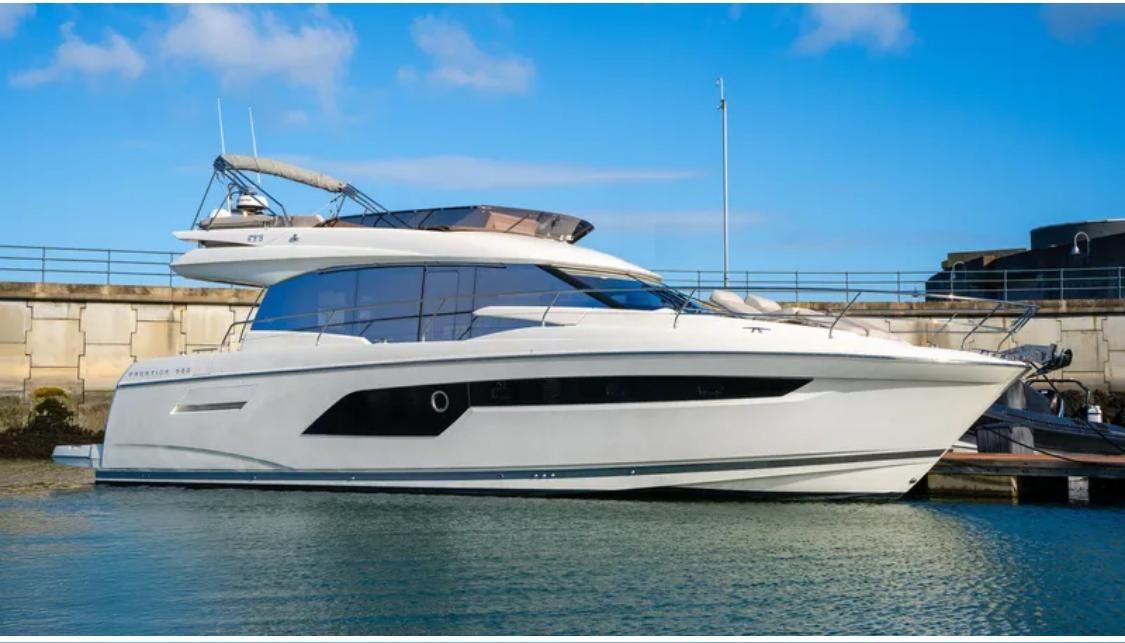2023 Prestige 52 