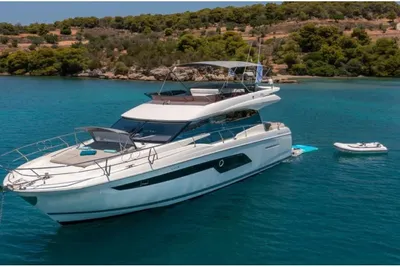 2023 Prestige 520