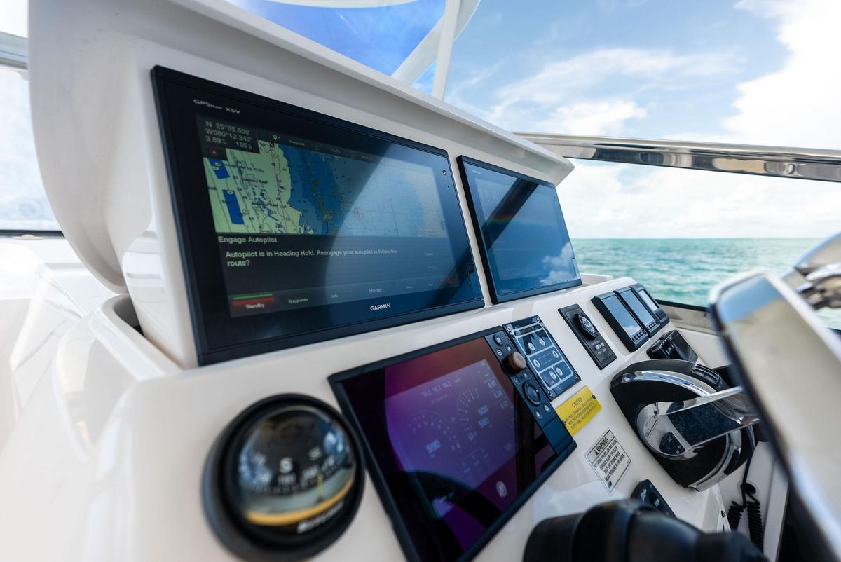 2018 Intrepid 43 