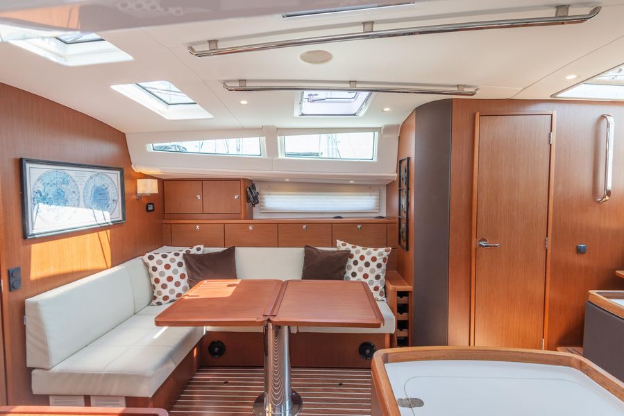 2013 Bavaria Vision 42