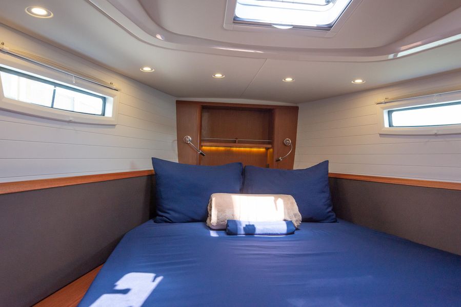 2013 Bavaria Vision 42