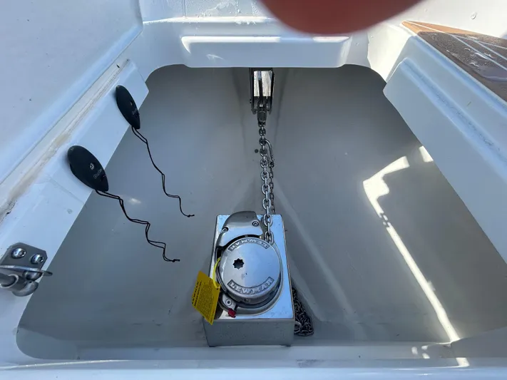 In-stock 2024 Nimbus T9 #142 Yacht Photos Pics 2024 Nimbus T9 #142