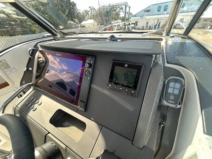 In-stock 2024 Nimbus T9 #142 Yacht Photos Pics 2024 Nimbus T9 #142