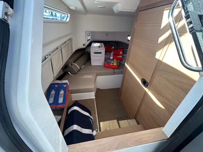 In-stock 2024 Nimbus T9 #142 Yacht Photos Pics 2024 Nimbus T9 #142