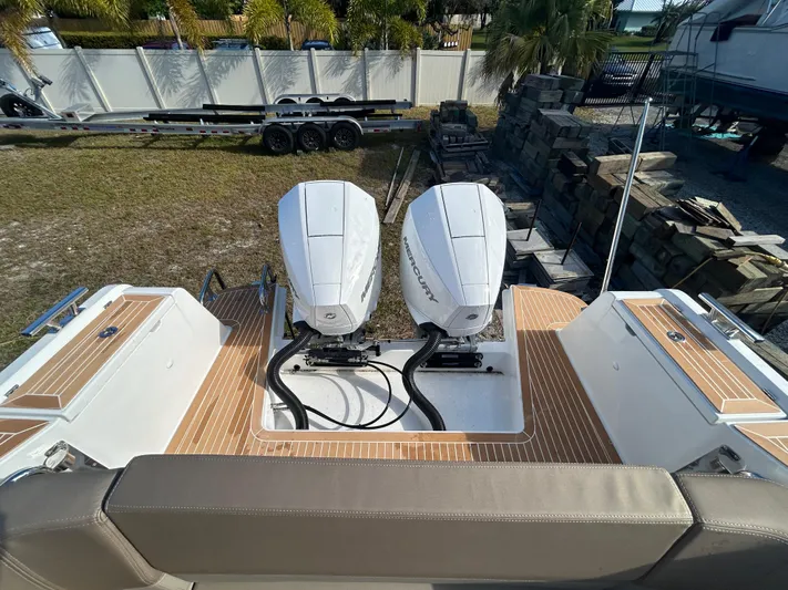 In-stock 2024 Nimbus T9 #142 Yacht Photos Pics 2024 Nimbus T9 #142