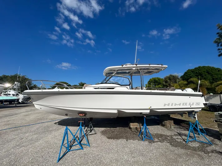 In-stock 2024 Nimbus T9 #142 Yacht Photos Pics 2024 Nimbus T9 #142