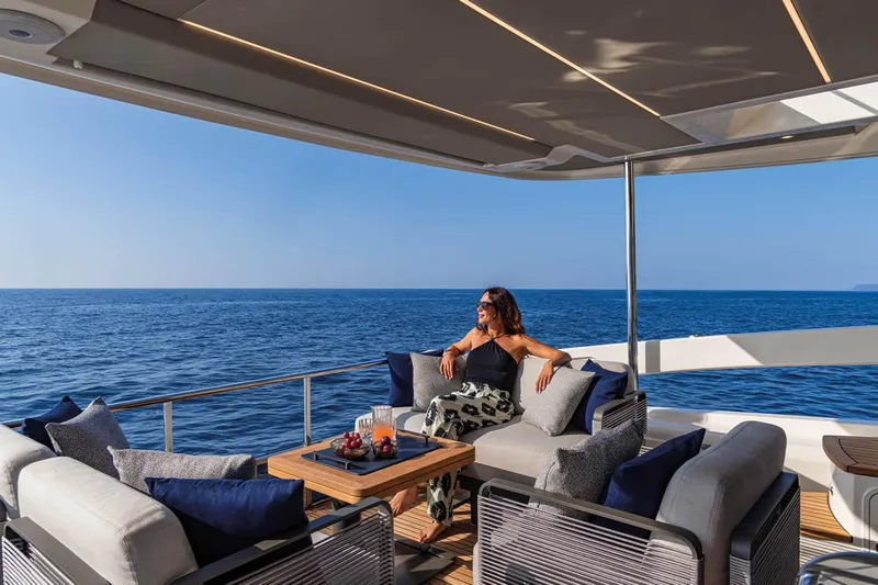 Absolute Navetta 53 Yacht Photos Pics 