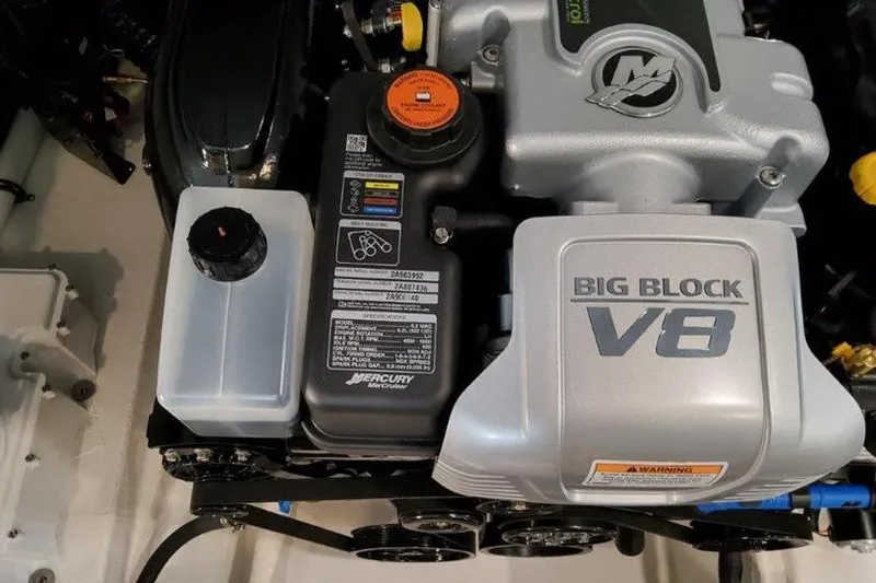 330 Cbr Yacht Photos Pics 2025 Formula 350 Crossover Bowrider I/O Big Block V8 engine.