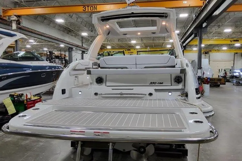 330 Cbr Yacht Photos Pics 2025 Formula 350 Crossover Bowrider in a showroom.