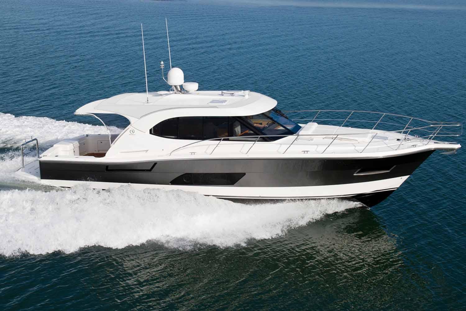 2025 Riviera 445 SUV Motor Yacht for sale - YachtWorld