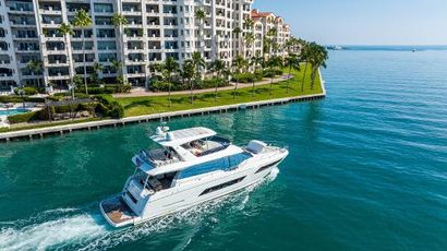2017 68' Prestige-680 Miami Beach, FL, US