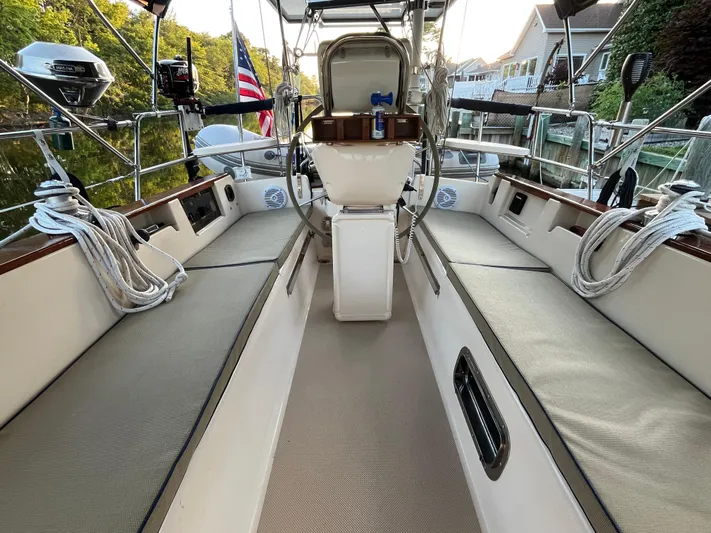 "into The Mystic" Yacht Photos Pics 