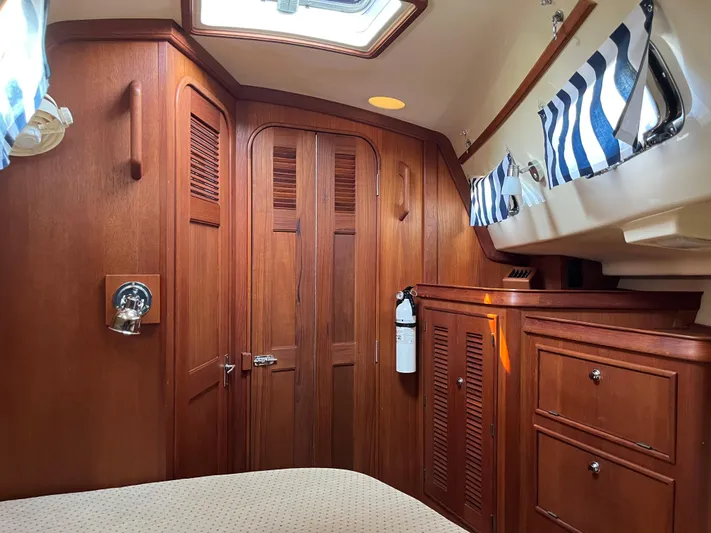 "into The Mystic" Yacht Photos Pics 