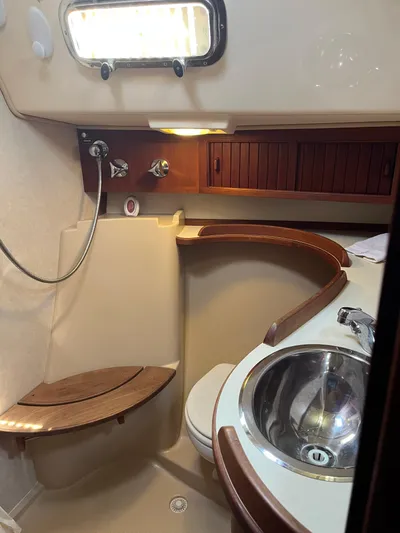 "into The Mystic" Yacht Photos Pics 