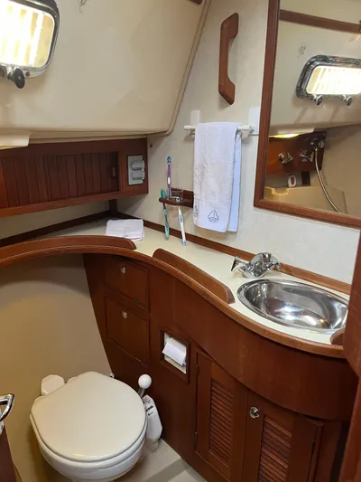 "into The Mystic" Yacht Photos Pics 