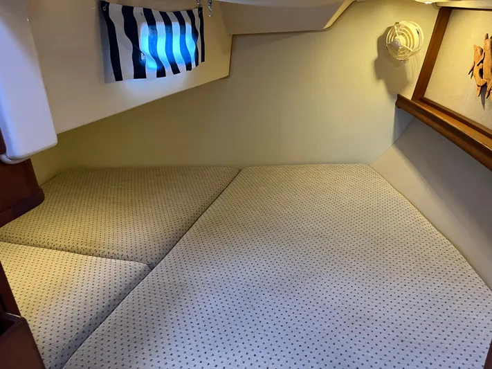 "into The Mystic" Yacht Photos Pics 