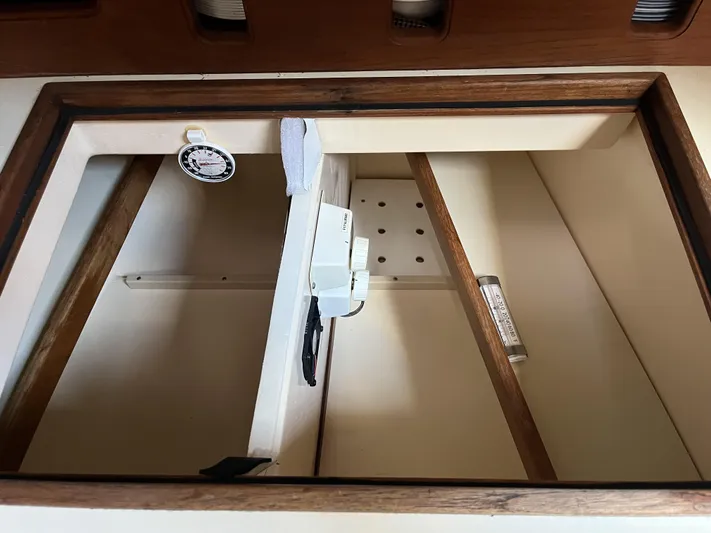 "into The Mystic" Yacht Photos Pics 