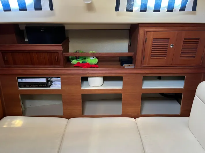 "into The Mystic" Yacht Photos Pics 