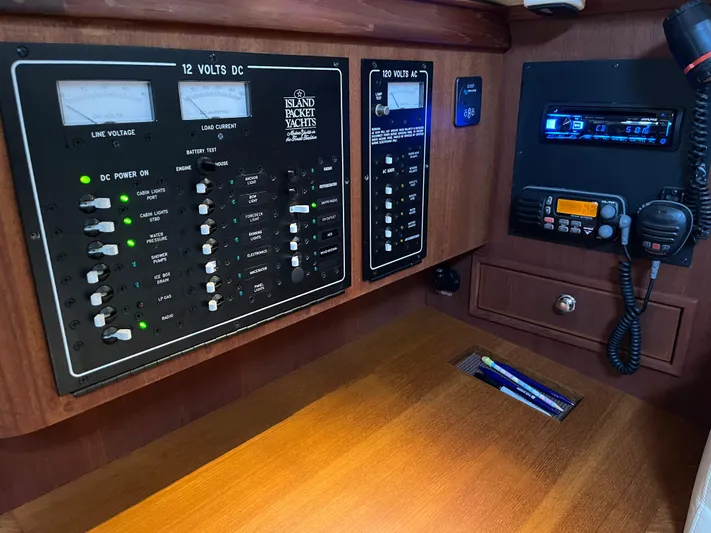 "into The Mystic" Yacht Photos Pics 