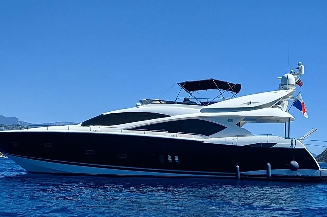 2004 Sunseeker 82 