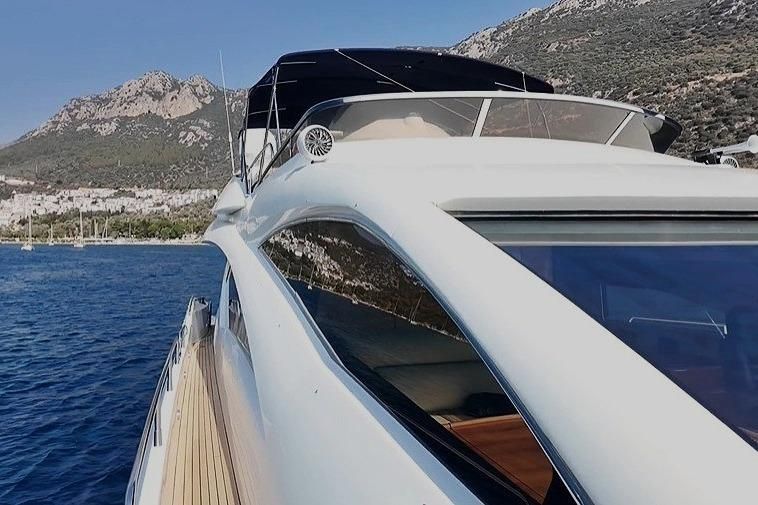 2004 Sunseeker 82 