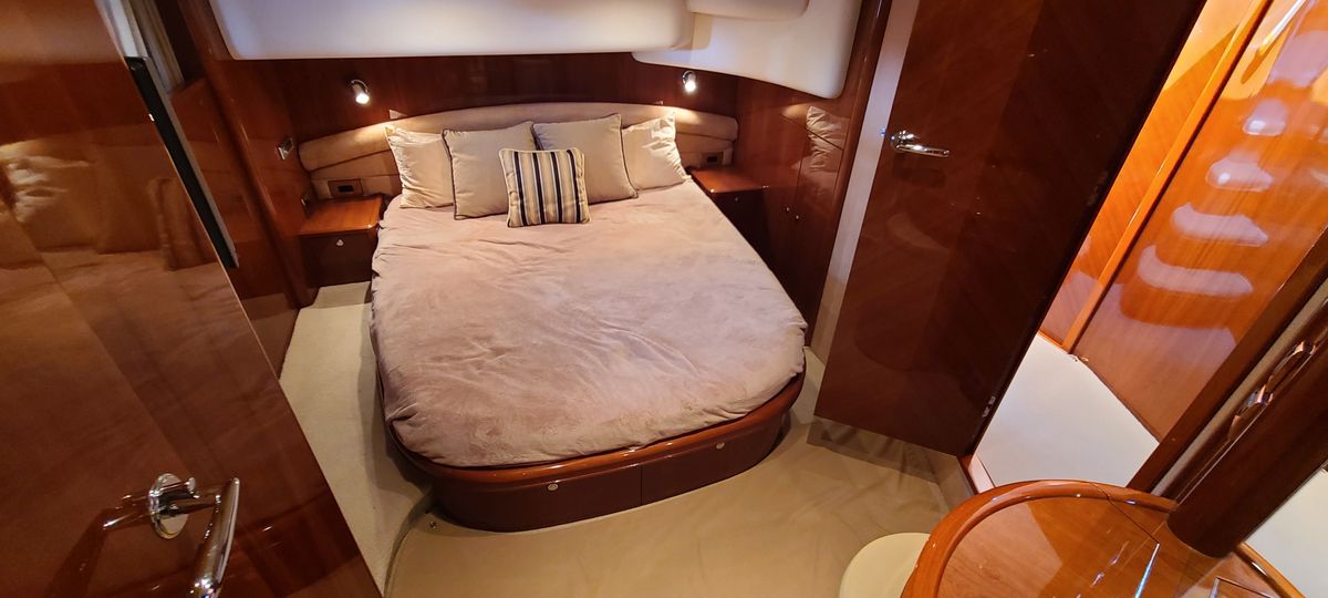 2006 Viking Princess 61 