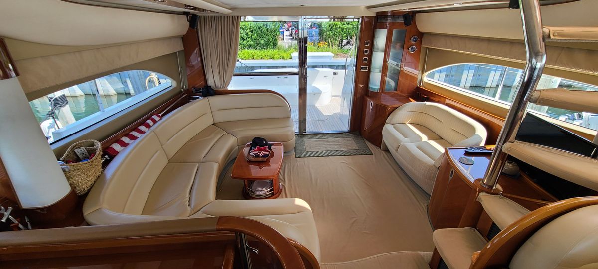 2006 Viking Princess 61 