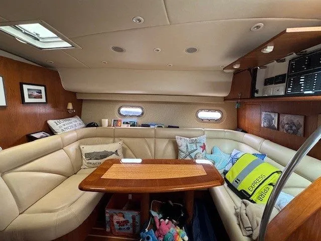  Yacht Photos Pics 2009 TIARA YACHTS 4300 SOVRAN - Image 31