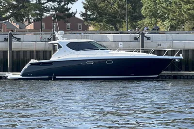 Tiara Yachts 4300 Sovran
