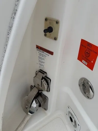  Yacht Photos Pics 2009 TIARA YACHTS 4300 SOVRAN - Image 24