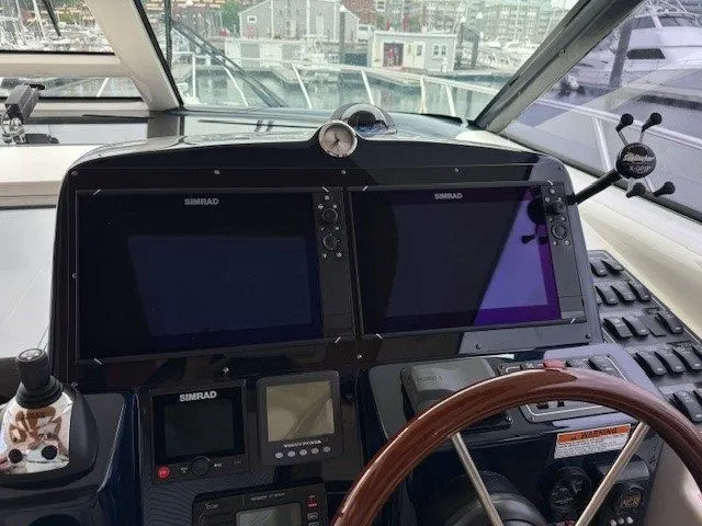  Yacht Photos Pics 2009 TIARA YACHTS 4300 SOVRAN - Image 13