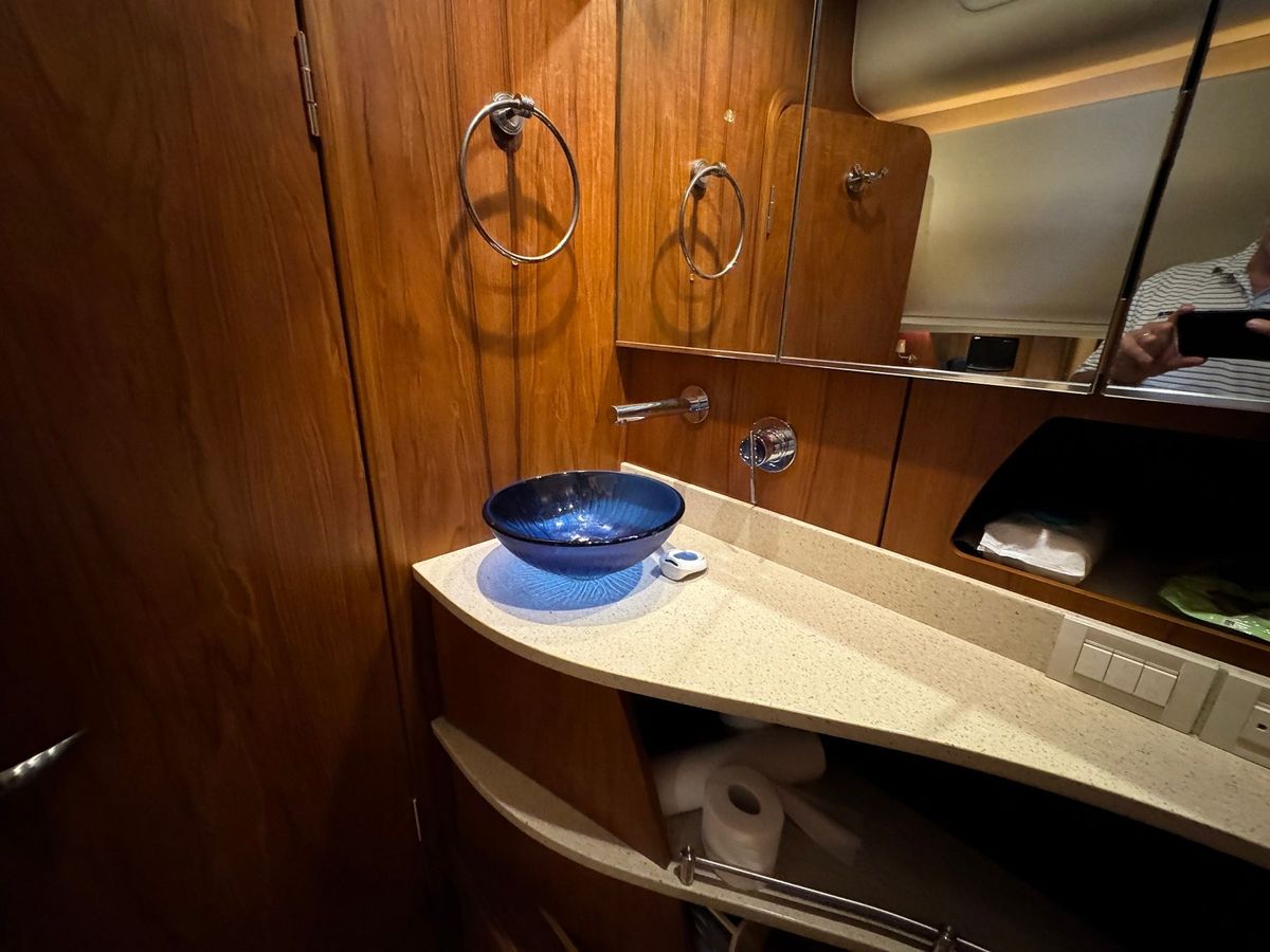 2009 Tiara Yachts 47 