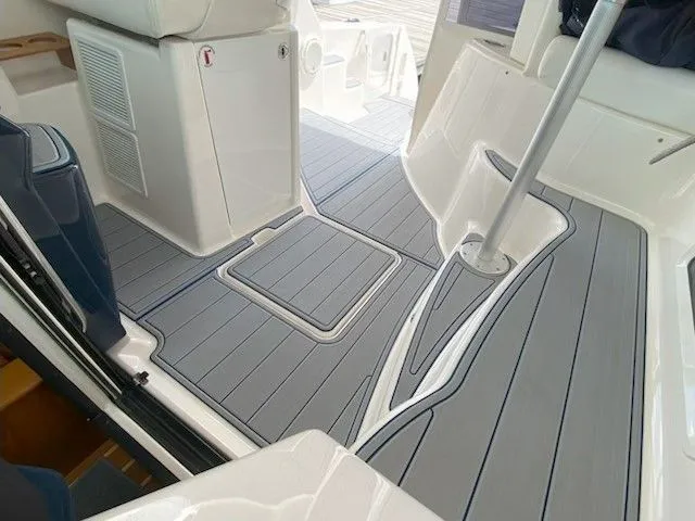  Yacht Photos Pics 2009 TIARA YACHTS 4300 SOVRAN - Image 23