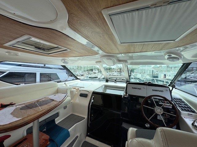 2009 Tiara Yachts 47 