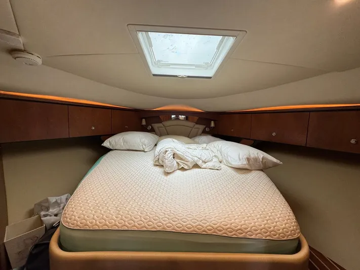  Yacht Photos Pics 2009 TIARA YACHTS 4300 SOVRAN - Image 34