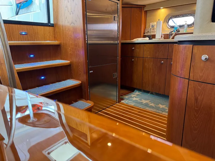  Yacht Photos Pics 2009 TIARA YACHTS 4300 SOVRAN - Image 25