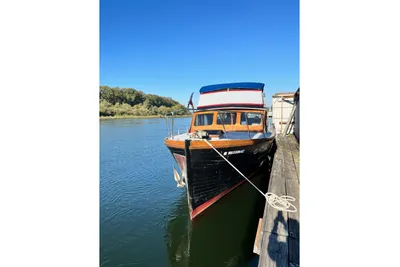 Custom Shain- Monk Bridgedeck Cruiser