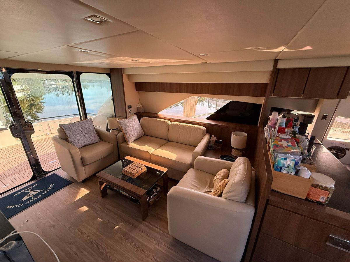 2007 Fairline 68 