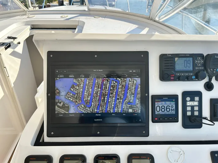 Livin' Da Dream Yacht Photos Pics 