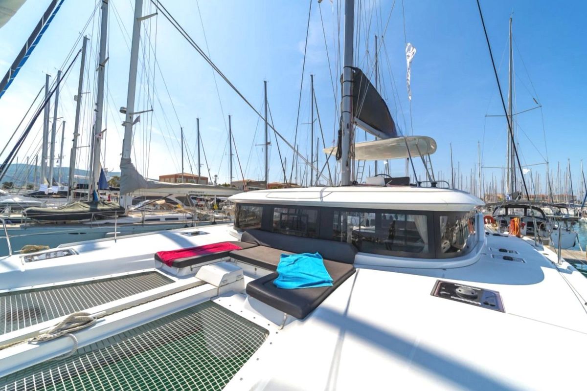2021 Lagoon 45 
