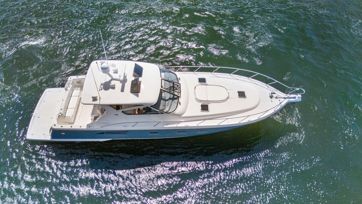 2000 Tiara Yachts 52 